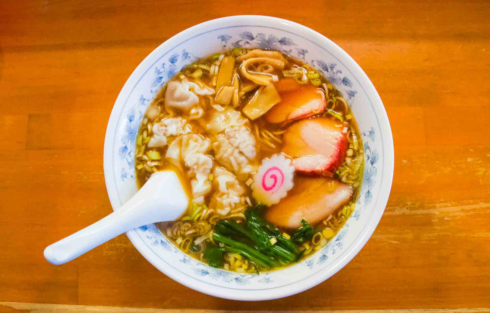 ワンタン麺